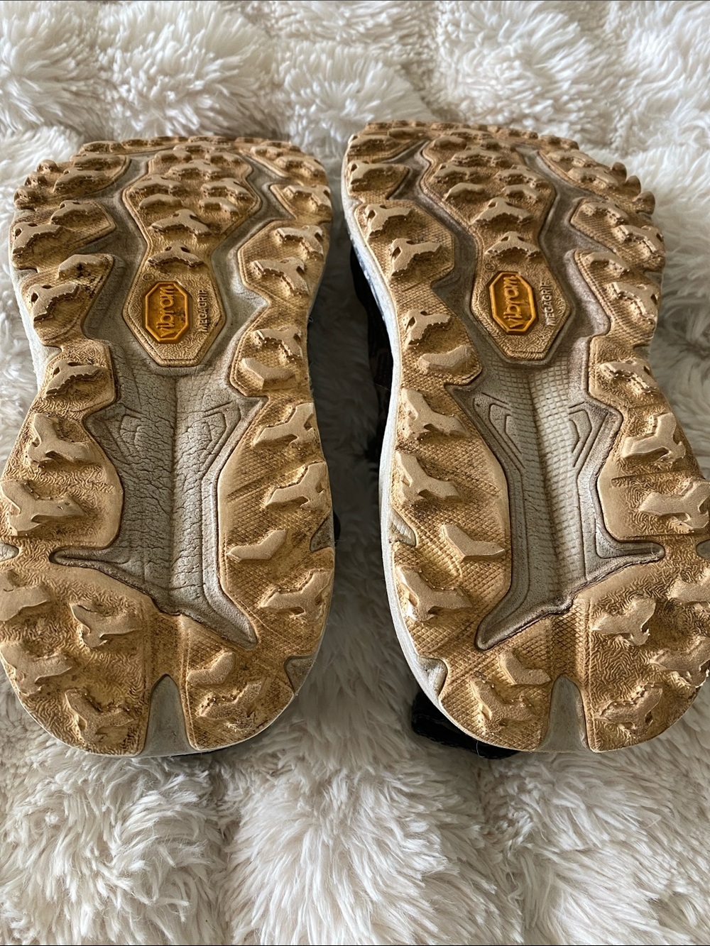HOKA Speedgoat 6 vibram women’s 8 - Picture 6 of 8